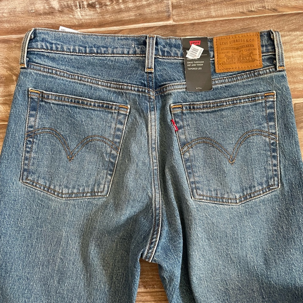 Levis Wedgie High Rise size 29